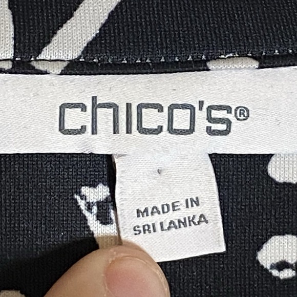 Chicos Top Womens 1 Medium Black White Flouncy Ruffle Sleeve V-Neck Boho Classic - Picture 10 of 16